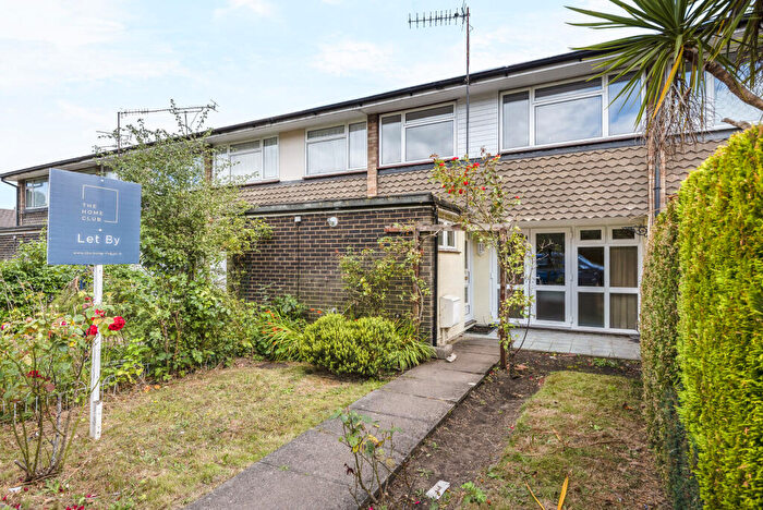 4 Bedroom Terraced House To Rent In Guildford Park Avenue, Guildford, GU2