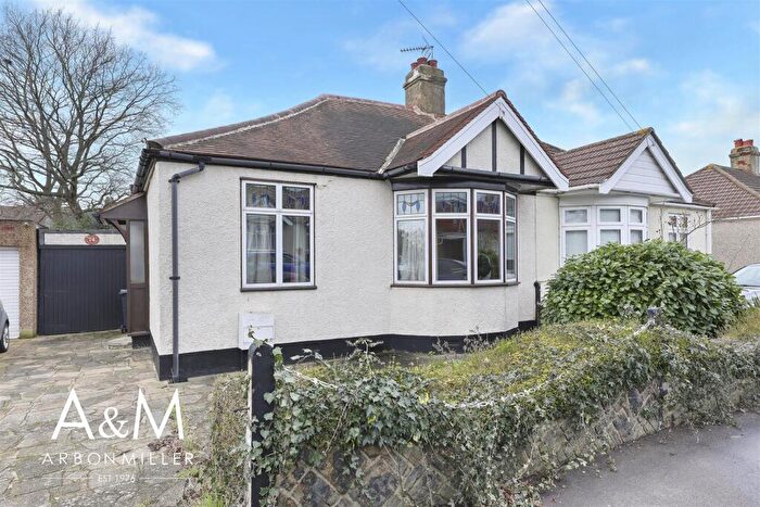 2 Bedroom Semi-Detached Bungalow For Sale In Clinton Crescent, Hainault, IG6