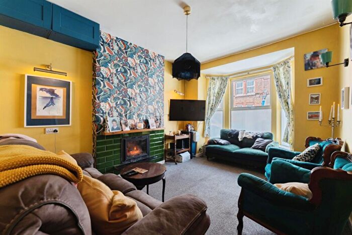 3 Bedroom End Of Terrace House For Sale In Woodchurch Road, Birkenhead, CH42