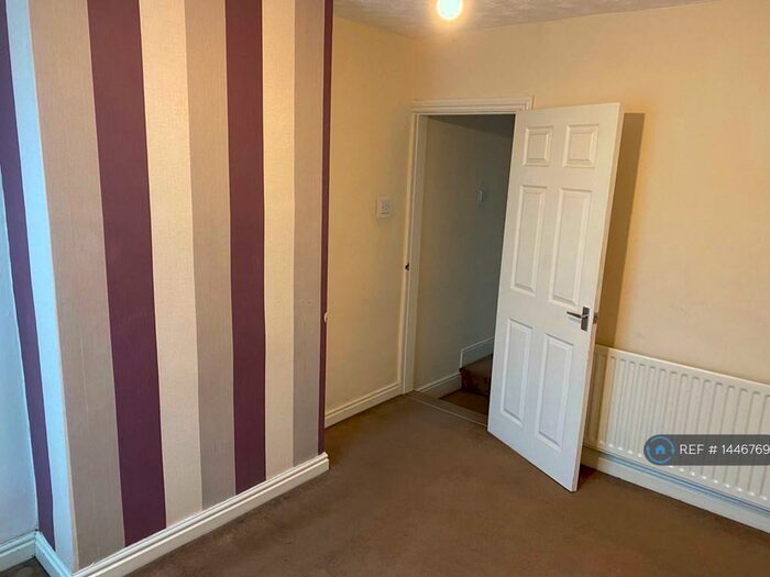 2 Bedroom Semi-Detached House To Rent In Peel Street, Kidderminster, DY11