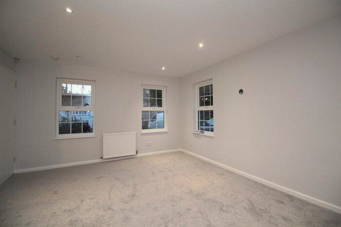 1 Bedroom House To Rent In Hitchin Street, Baldock, SG7