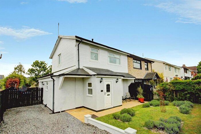 3 Bedroom Semi Detached House For Sale In Ashfield, Consett, County Durham, DH8