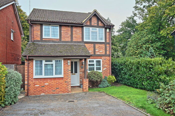 4 Bedroom Detached House To Rent In Knaphill, Woking, GU21