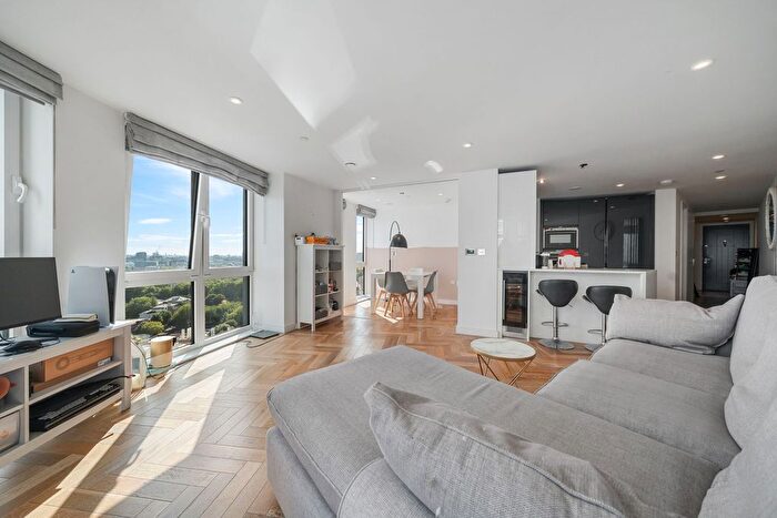 2 Bedroom Flat To Rent In Eagle Point, City Road, London, EC1V