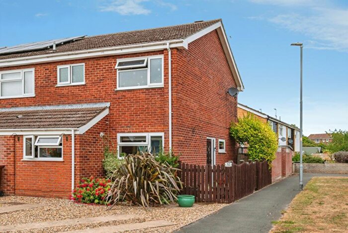 3 Bedroom Semi-Detached House For Sale In Lynfield Road, North Walsham, NR28