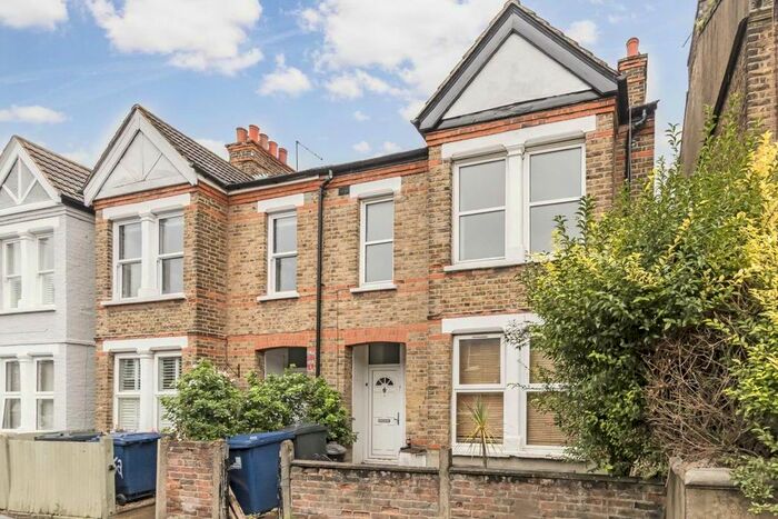 2 Bedroom Flat To Rent In Cumberland Road, London, W7