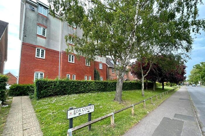 2 Bedroom Flat To Rent In Fox Court, Aldershot, Hampshire, GU12