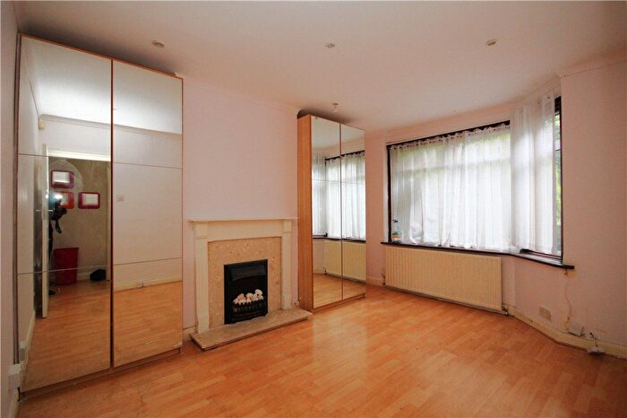 2 Bedroom Maisonette To Rent In The Close, Birchanger Road, London, SE25