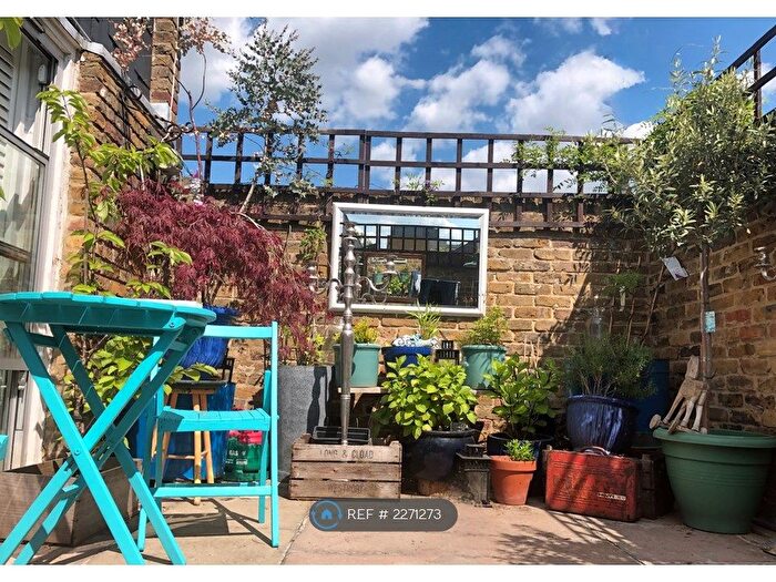 1 Bedroom Flat To Rent In Myatts Fields South, Lambeth, London, SW9