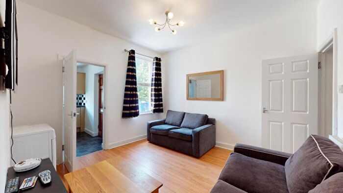 3 Bedroom House To Rent In Langdon Street, Sheffield, S11