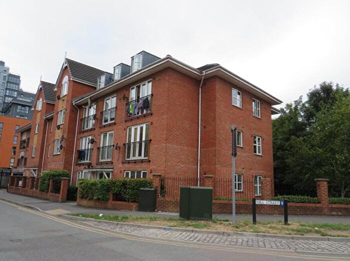 2 Bedroom Flat To Rent In Mill Street, Slough, SL2