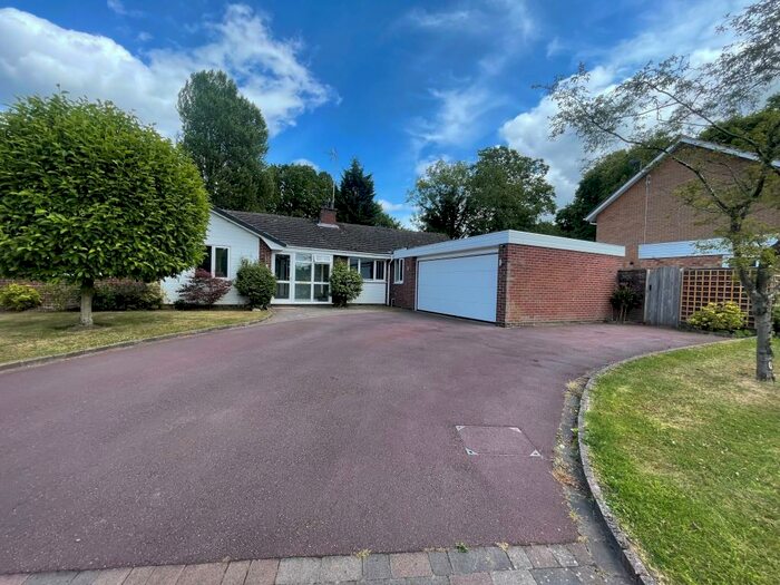 5 Bedroom Bungalow To Rent In White House Way, Solihull, B91