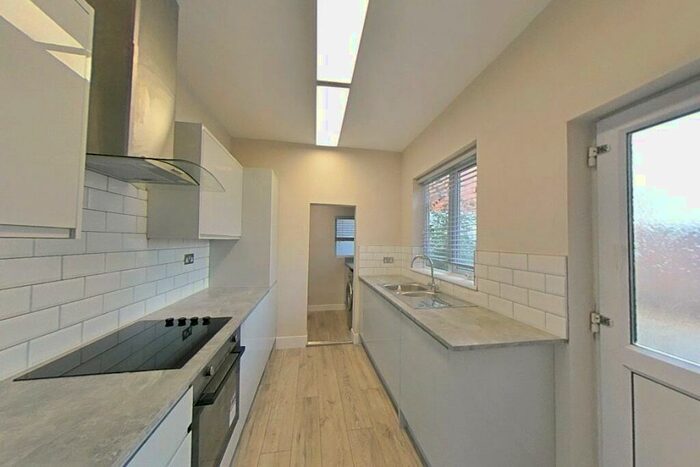 5 Bedroom House Of Multiple Occupation To Rent In Station Street, Loughborough - Incl Bills Option, LE11