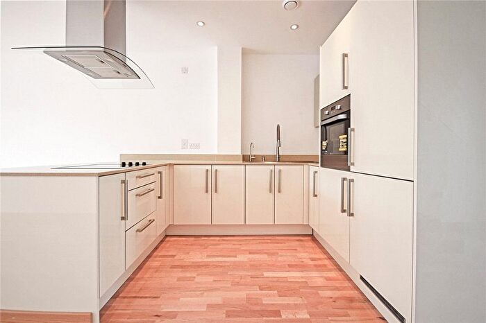 2 Bedroom Flat For Sale In Flamsteed Close, Cambridge, CB1
