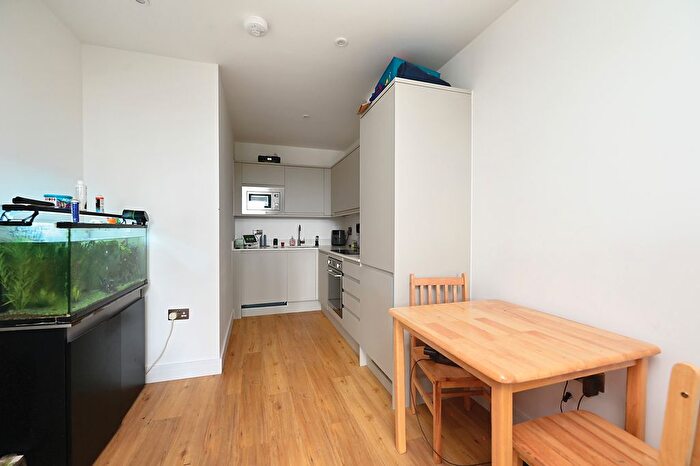 1 Bedroom Flat To Rent In Farnborough Road, Farnborough, GU14
