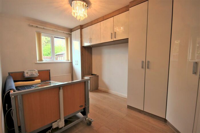 2 Bedroom Bungalow For Sale In Oribi Close, Hull, HU4