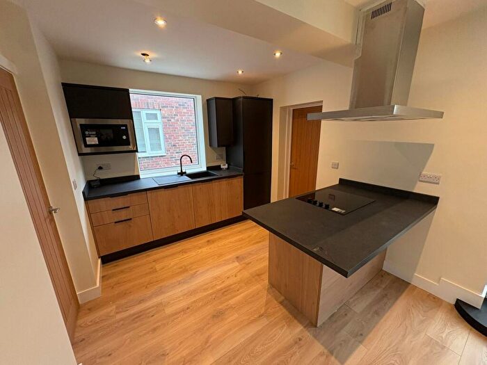 3 Bedroom Semi Detached House To Rent In Leicester Avenue, Doncaster, DN2