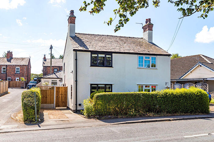 2 Bedroom Semi-Detached House For Sale In Ring O Bells Lane, Lathom, L40