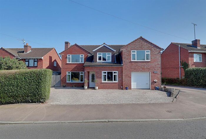 5 Bedroom Detached House For Sale In Glebe Close, Newent, GL18