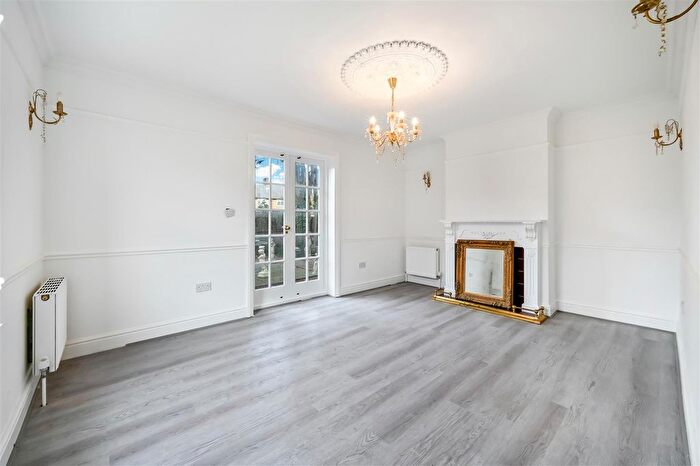 3 Bedroom Property To Rent In Glastonbury Road, Morden, SM4