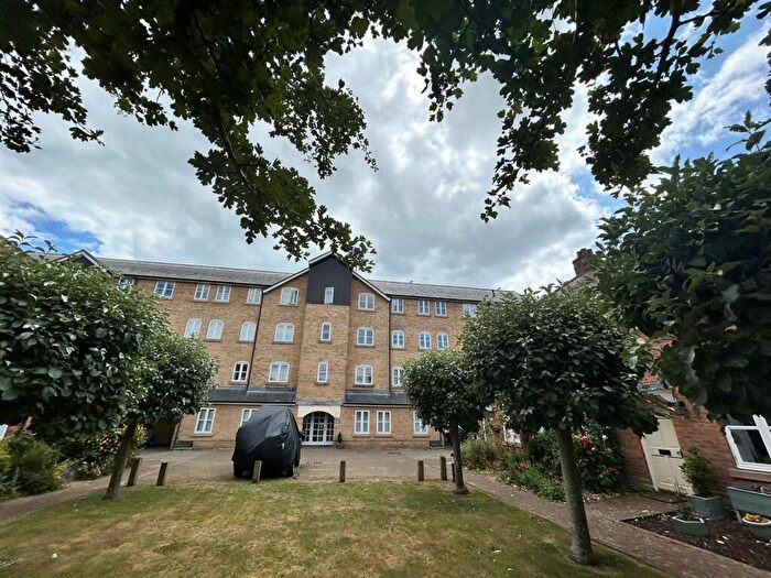 2 Bedroom Apartment For Sale In West Allington, Bridport, DT6