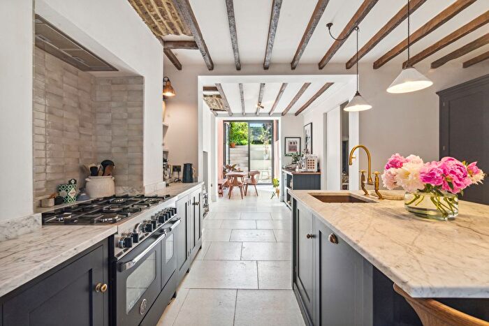 4 Bedroom Property To Rent In Coborn Street, Canary Wharf, E3