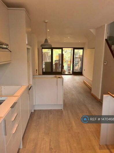 2 Bedroom Terraced House To Rent In Lytham Street, London, SE17