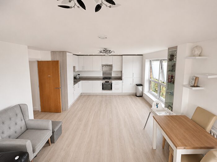 2 Bedroom Flat For Sale In Trevithick, Slough, Slough, SL1