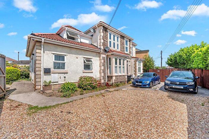 2 Bedroom Maisonette For Sale In Anchor Road, Kingswood, BS15