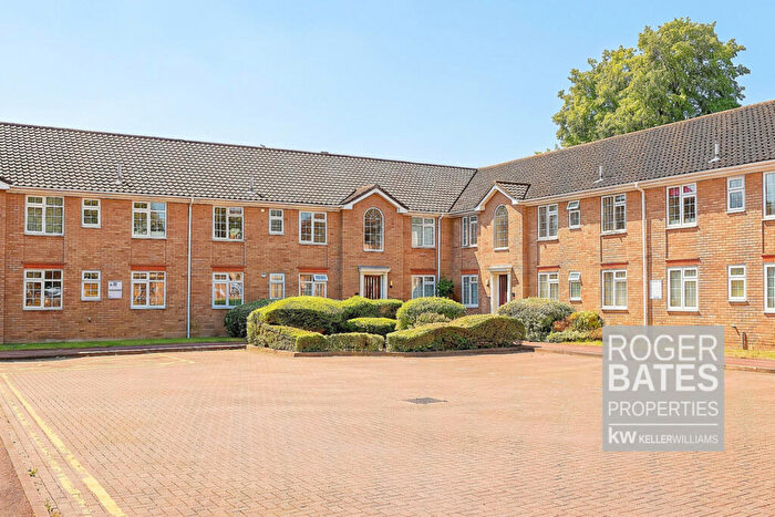 2 Bedroom Flat For Sale In Canon Court, Basildon, SS13