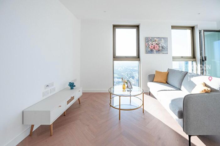 1 Bedroom Apartment To Rent In One Thames Quay, Marsh Wall, London, E14