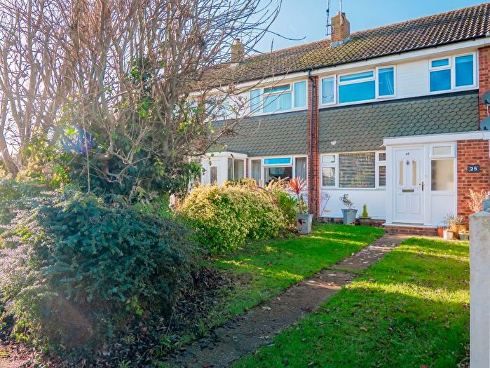 3 Bedroom Terraced House For Sale In Blackmore Walk, Rayleigh, SS6