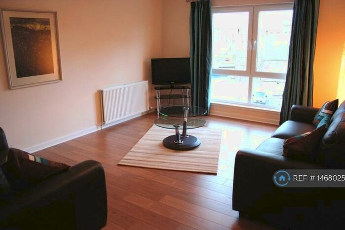 2 Bedroom Flat To Rent In Bothwell Road, Aberdeen, AB24