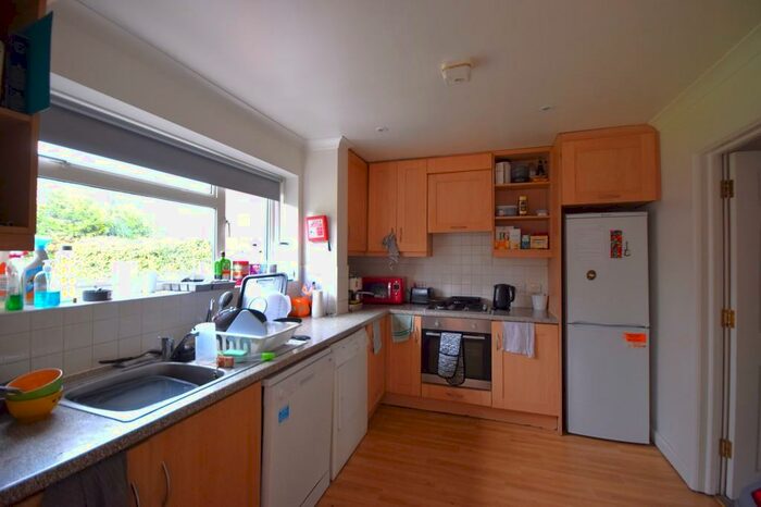 7 Bedroom Semi-Detached House To Rent In Blackwell Avenue, Guildford, GU2