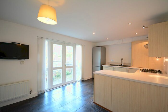 4 Bedroom Town House To Rent In Park Wharf, Nottingham, NG7