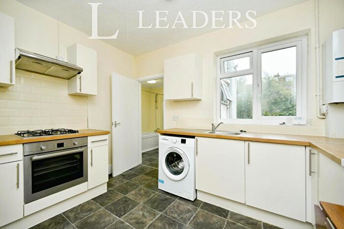 2 Bedroom Apartment To Rent In Coombe Road, BN2