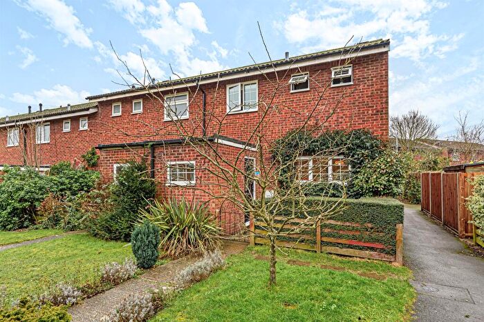 3 Bedroom End Of Terrace House To Rent In Foliejohn Way, Maidenhead, SL6