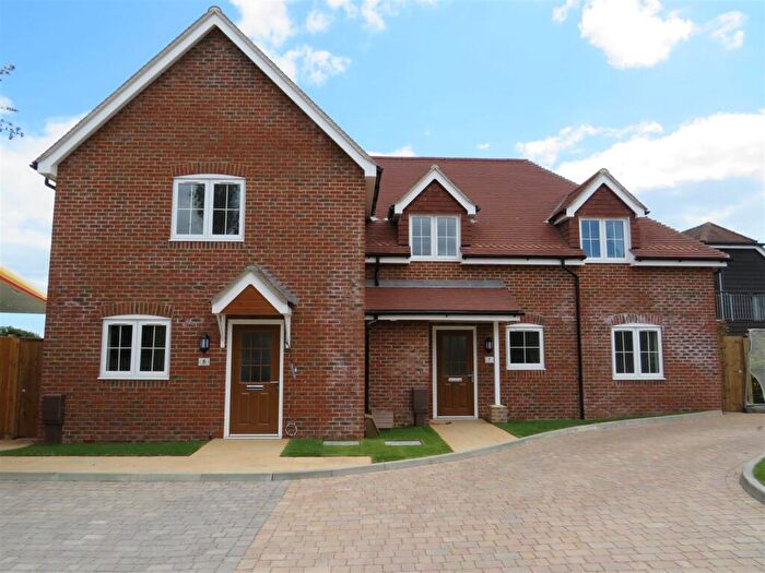 3 Bedroom Semi-Detached House To Rent In Chaffinch Close, Birdham, Chichester, PO20