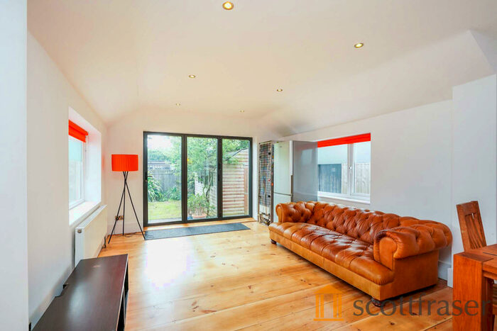 5 Bedroom Semi-Detached House To Rent In London Road, Headington, OX3