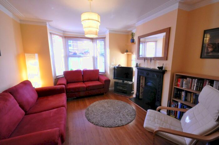 3 Bedroom Terraced House To Rent In Elm Park Road, Reading, RG30