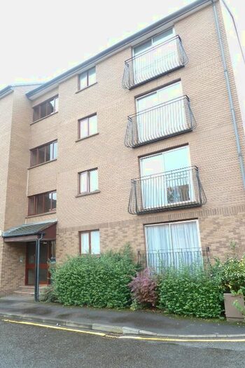 2 Bedroom Flat To Rent In East Parkside, Edinburgh, EH16