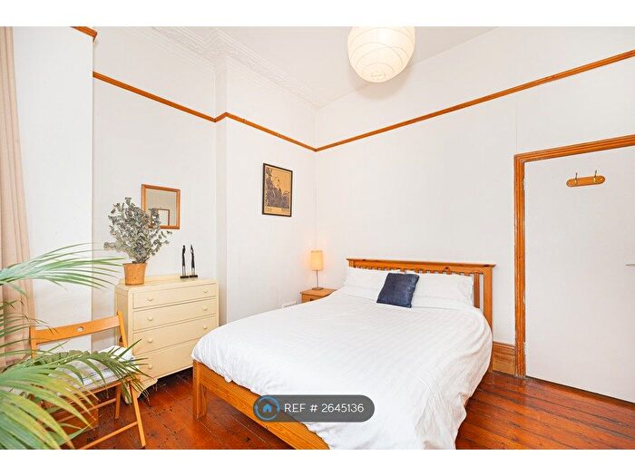 2 Bedroom Flat To Rent In Streatham Hill, London, SW2