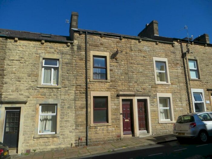 3 Bedroom Private Hall To Rent In Green Street, Lancaster, LA1