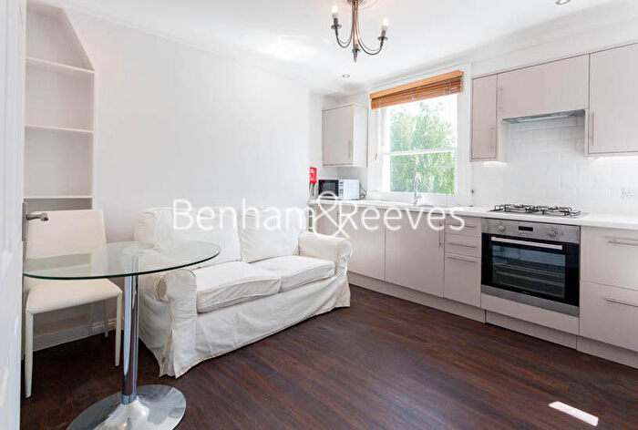 1 Bedroom Apartment To Rent In Gardnor Road, Hampstead, NW3