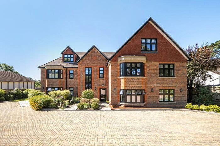 2 Bedroom Apartment For Sale In Landscape Road, Warlingham, Surrey, CR6