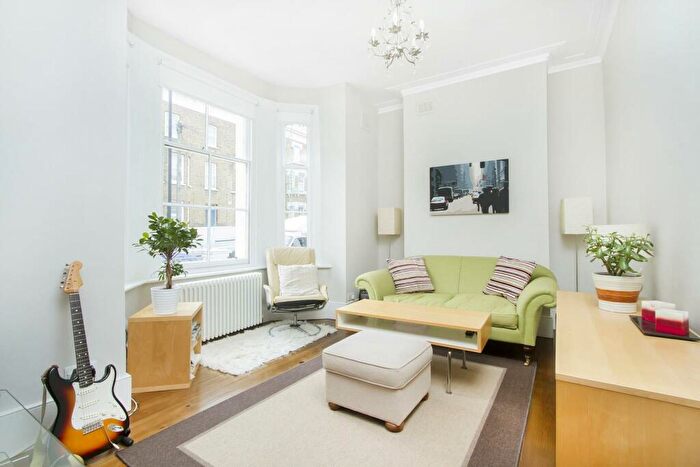 2 Bedroom Maisonette To Rent In Camden Hill Road, Upper Norwood, SE19