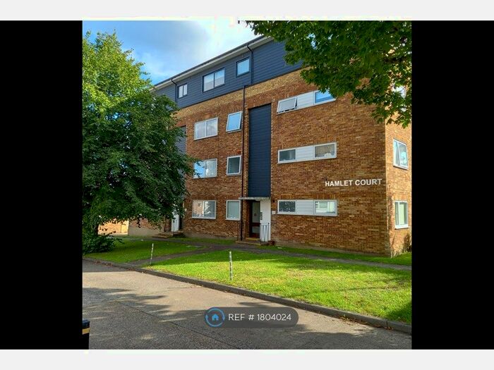 1 Bedroom Flat To Rent In Hamlet Court, Woodford Green, Essex, IG8