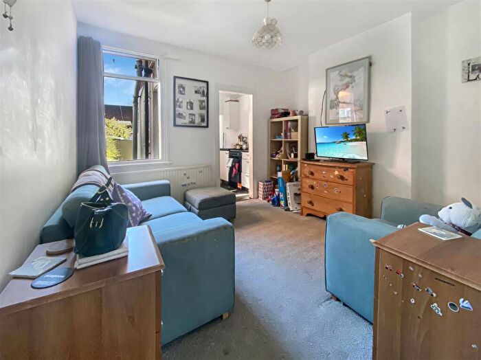2 Bedroom End Of Terrace House To Rent In Crowhurst Road, Colchester, CO3