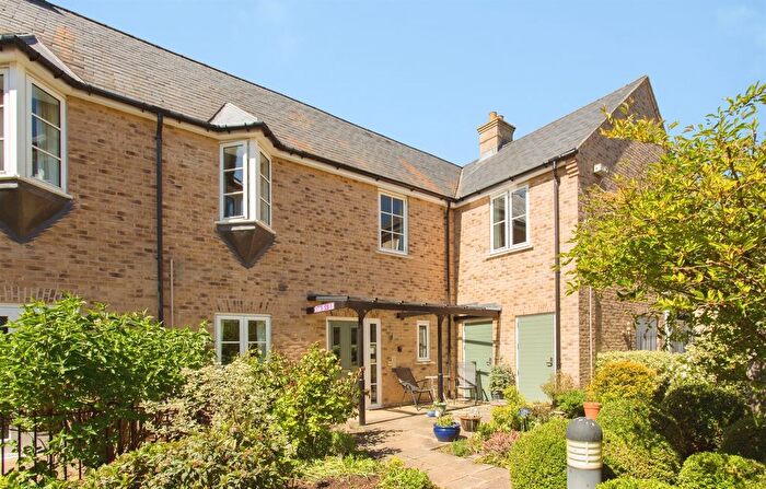 2 Bedroom Flat For Sale In Old School Court, Great Shelford, Cambridge, CB22