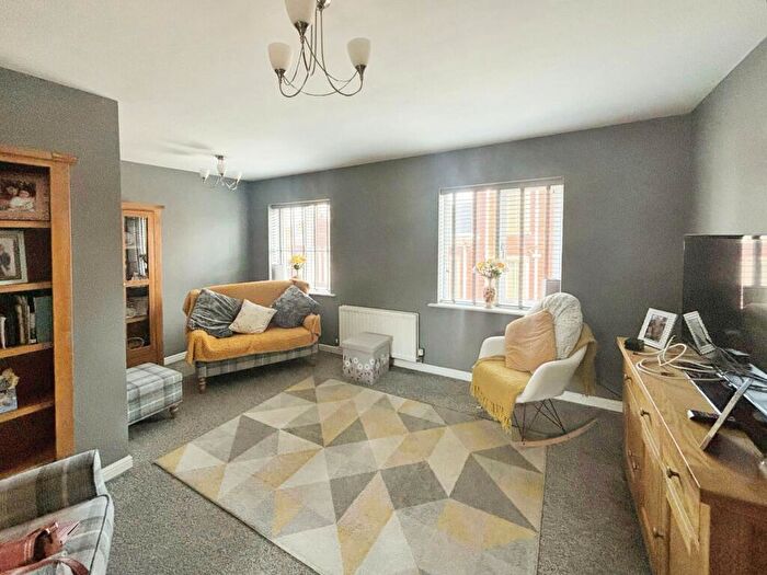 2 Bedroom Flat To Rent In Wood Street, Warsop, NG20